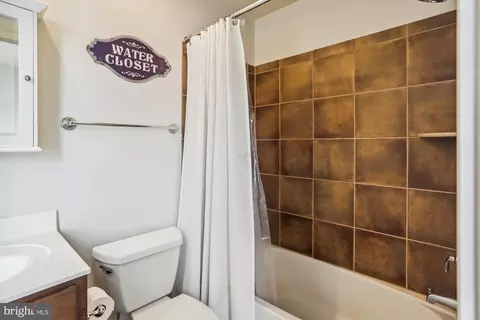 314 I St SE, Washington, DC 20003 photo 48