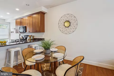 314 I St SE, Washington, DC 20003 photo 17