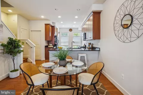 314 I St SE, Washington, DC 20003 photo 14