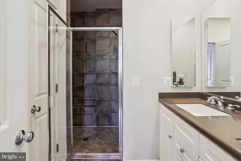 314 I St SE, Washington, DC 20003 photo 31
