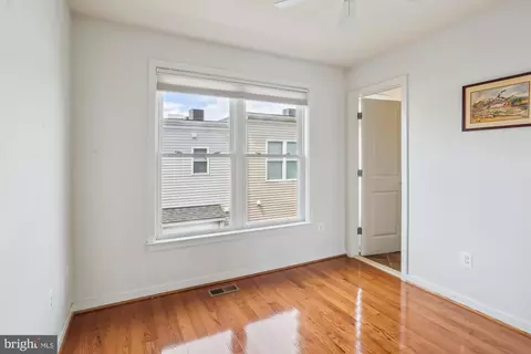 314 I St SE, Washington, DC 20003 photo 57