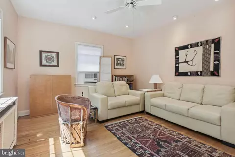 2520 41st St NW #3, Washington, DC 20007 photo 4