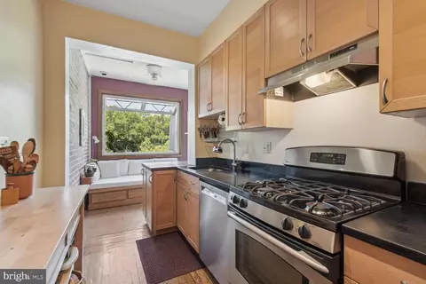2520 41st St NW #3, Washington, DC 20007 photo 9