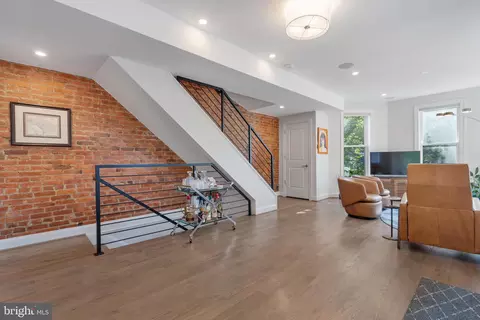 928 Constitution Ave NE, Washington, DC 20002 photo 3