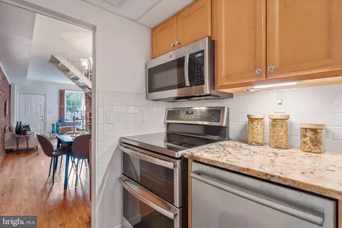 702 9th St SE, Washington, DC 20003 photo 6