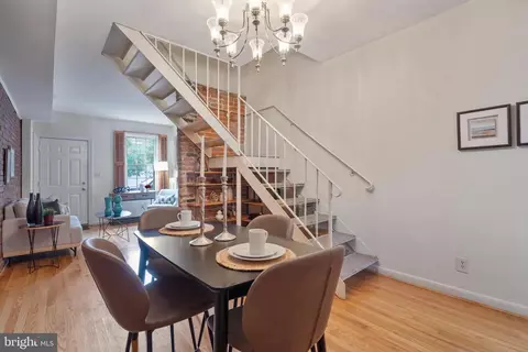 702 9th St SE, Washington, DC 20003 photo 4
