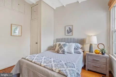 702 9th St SE, Washington, DC 20003 photo 9