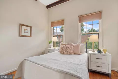 702 9th St SE, Washington, DC 20003 photo 16