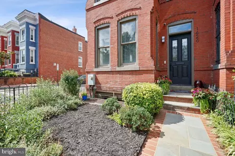 1426 F St NE, Washington, DC 20002