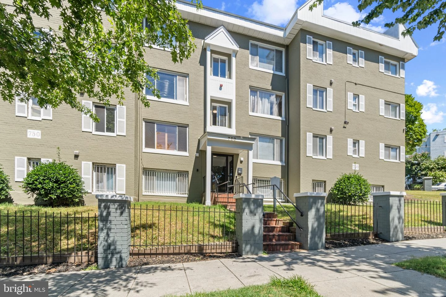 750 Barnaby St SE Unit 104  