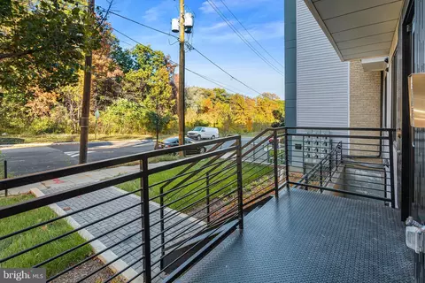 2209 M St NE #11, Washington, DC 20002 photo 24