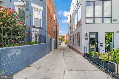 Entry Way - 306 V St NE, Washington, DC 20002 photo 1 of 5