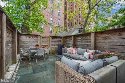 1608 Corcoran St NW, Washington, DC 20009