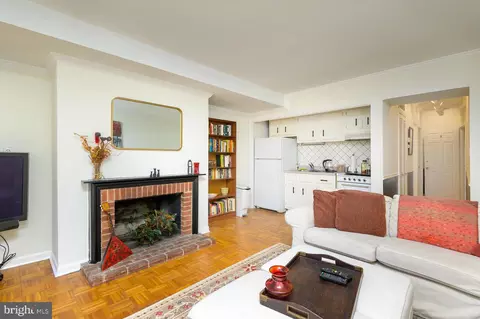 Living - 920 I St SE, Washington, DC 20003 photo 2 of 2