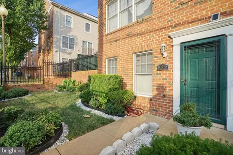 843 Barnaby St SE, Washington, DC 20032