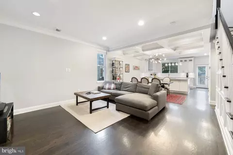 219 14th St SE, Washington, DC 20003 photo 6