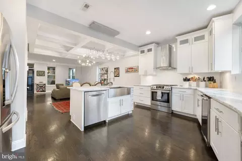 219 14th St SE, Washington, DC 20003 photo 14