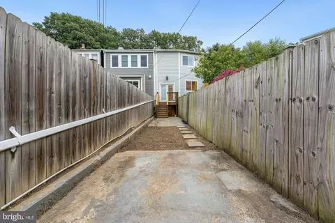 219 14th St SE, Washington, DC 20003 photo 33