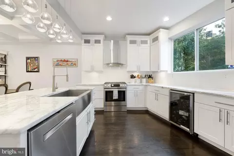 219 14th St SE, Washington, DC 20003 photo 12