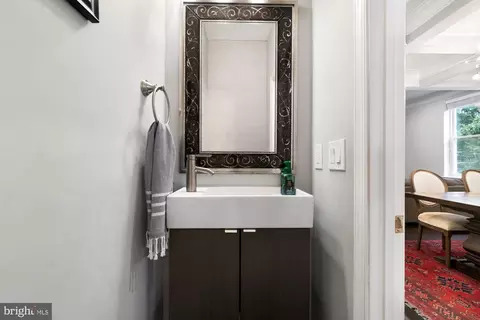 219 14th St SE, Washington, DC 20003 photo 15
