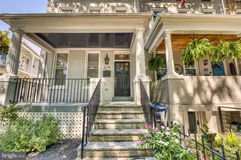 219 14th St SE, Washington, DC 20003 photo 3