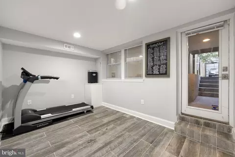 219 14th St SE, Washington, DC 20003 photo 29