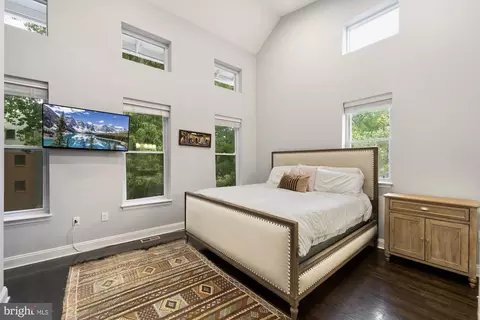 219 14th St SE, Washington, DC 20003 photo 16