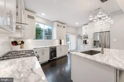 219 14th St SE, Washington, DC 20003 photo 10