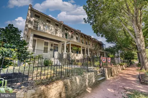 219 14th St SE, Washington, DC 20003