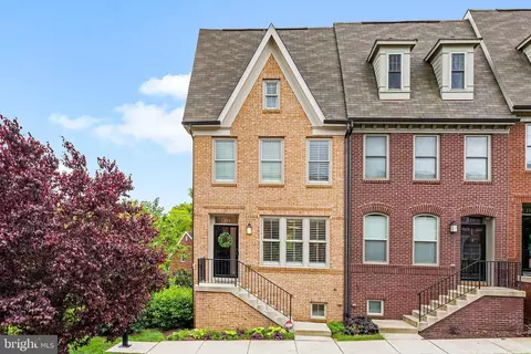 221 Beacon Pl NE, Washington, DC 20011