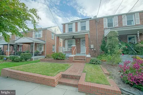 711 Emerson St NE, Washington, DC 20017