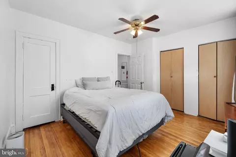 Bedroom - 524 25th Pl NE, Washington, DC 20002 photo 2 of 3