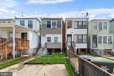 Exterior - 524 25th Pl NE, Washington, DC 20002 photo 4 of 4