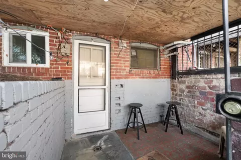 Exterior - 524 25th Pl NE, Washington, DC 20002 photo 2 of 4