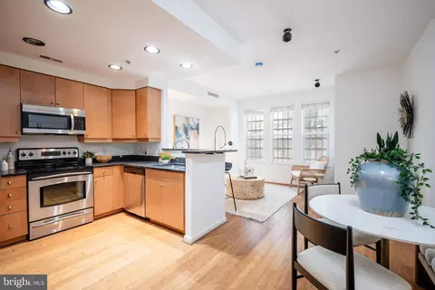 1126 10th St NW #1, Washington, DC 20001