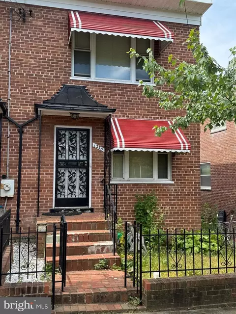 1235 Farragut Pl NE, Washington, DC 20017