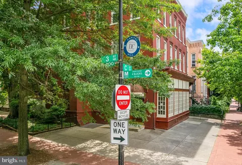 304 C St NE, Washington, DC 20002 photo 43