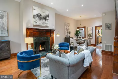 304 C St NE, Washington, DC 20002 photo 4