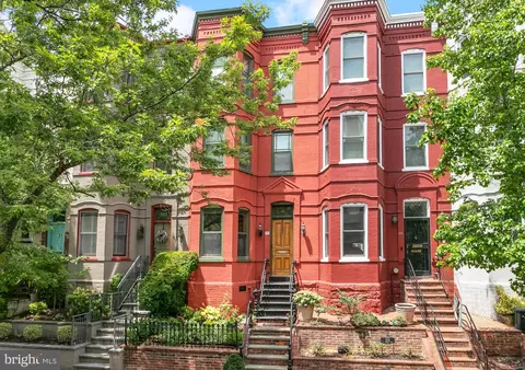 304 C St NE, Washington, DC 20002