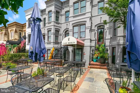 304 C St NE, Washington, DC 20002 photo 39
