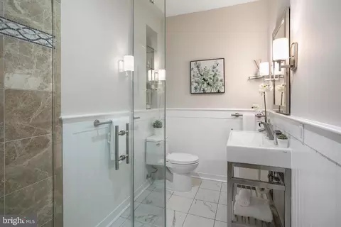 304 C St NE, Washington, DC 20002 photo 14