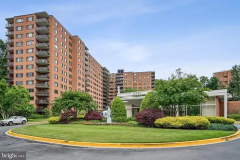 4201 Cathedral Ave NW #719E, Washington, DC 20016