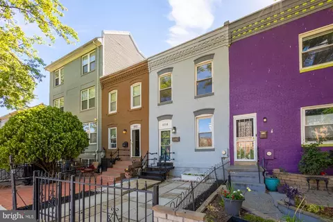 Exterior - 1014 3rd St SE, Washington, DC 20003 photo 5 of 6
