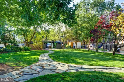 77 U St NW #UPPER, Washington, DC 20001 photo 33