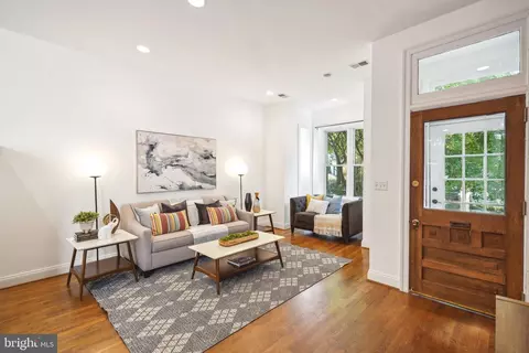 77 U St NW #UPPER, Washington, DC 20001 photo 3