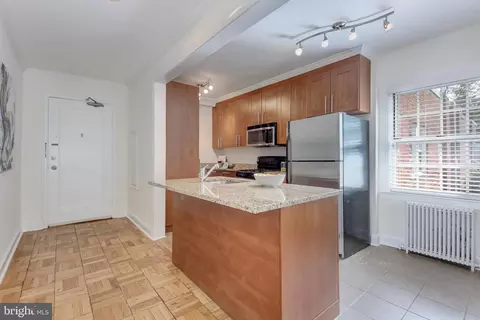2800 Devonshire Pl NW #301, Washington, DC 20008 photo 4