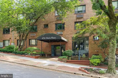 4114 Davis Pl NW #102, Washington, DC 20007