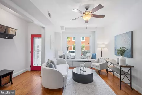 605 Acker Pl NE, Washington, DC 20002 photo 3