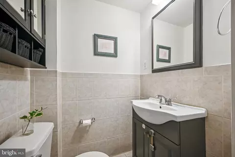 605 Acker Pl NE, Washington, DC 20002 photo 11