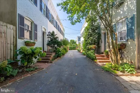 Exterior - 3326 Volta Pl NW, Washington, DC 20007 photo 4 of 4